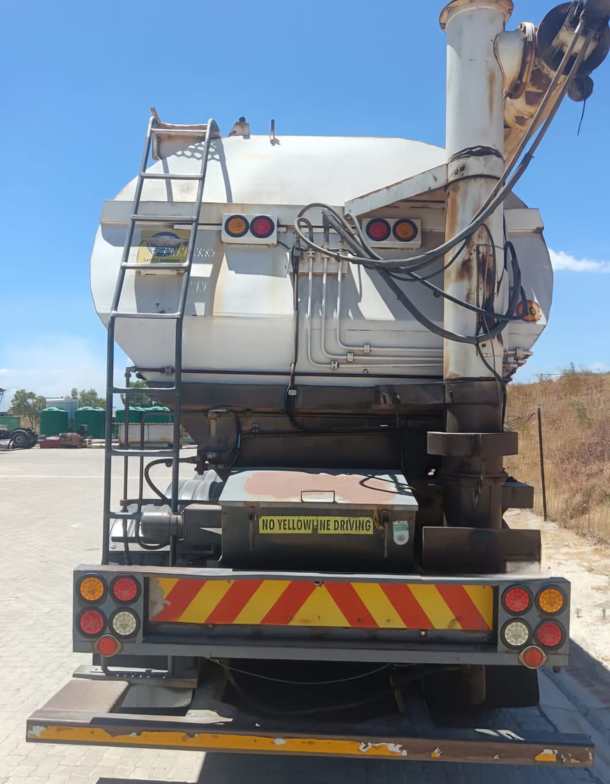 24 Ton Bulk Feeed Trailer / Grootmaat Voer Sleepwa - Image 3