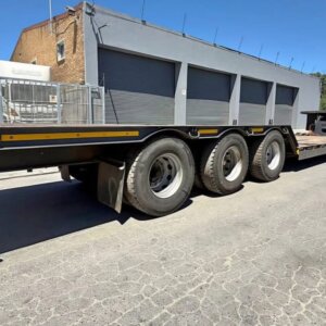 Henred Fruehauf Trailer / Sleepwa
