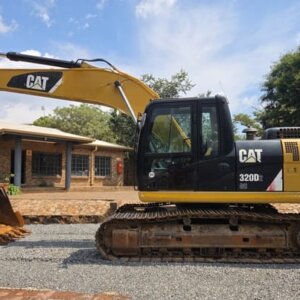 CAT 320D2 Excavator / Graafmasjien