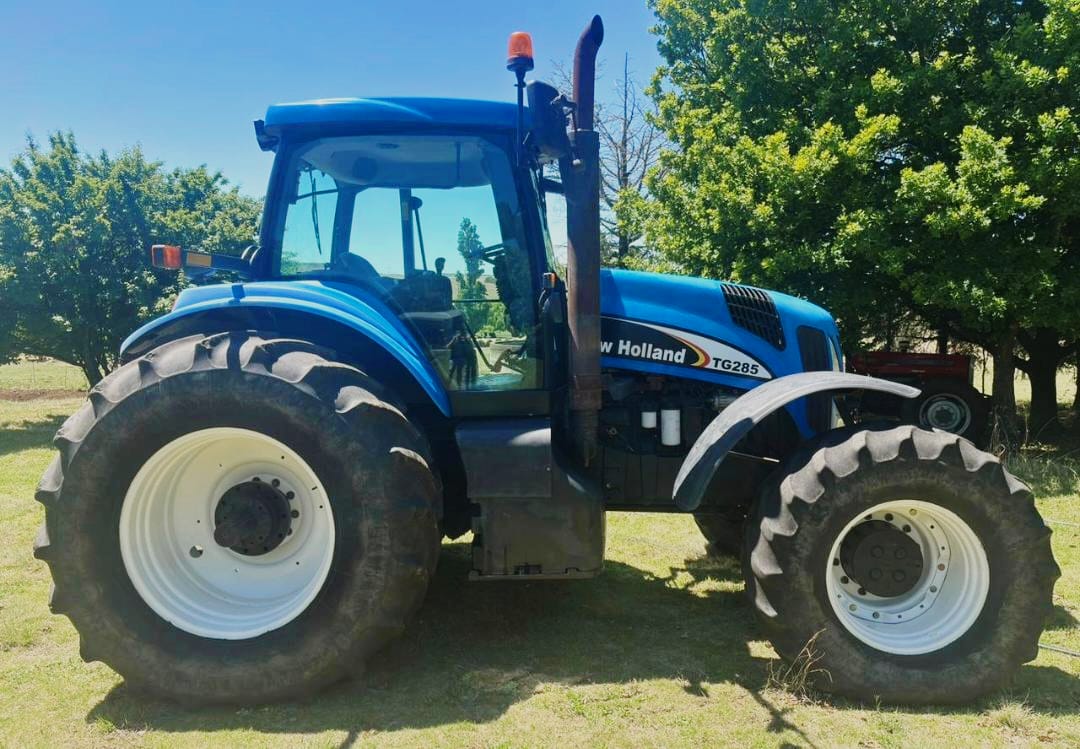 New Holland TG285 4x4 Trekker / Tractor