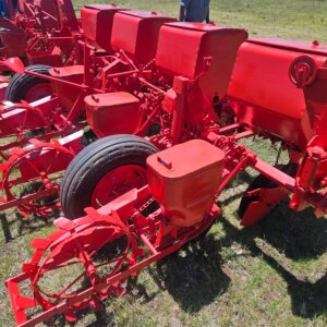 Alternative view of 4 Row Massey Ferguson Planter