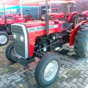 Alternative view of Massey Ferguson 240 Trekker / Tractor