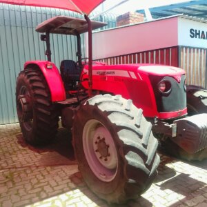 Massey Ferguson 480 Xtra 4x4 Trekker / Tractor