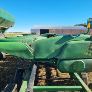 Alternative view of 0.91 John Deere 608C Mielierafel / Maize Header