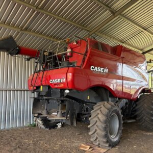 Alternative view of Case 6150 4x4 Combine Harvester / Stroper