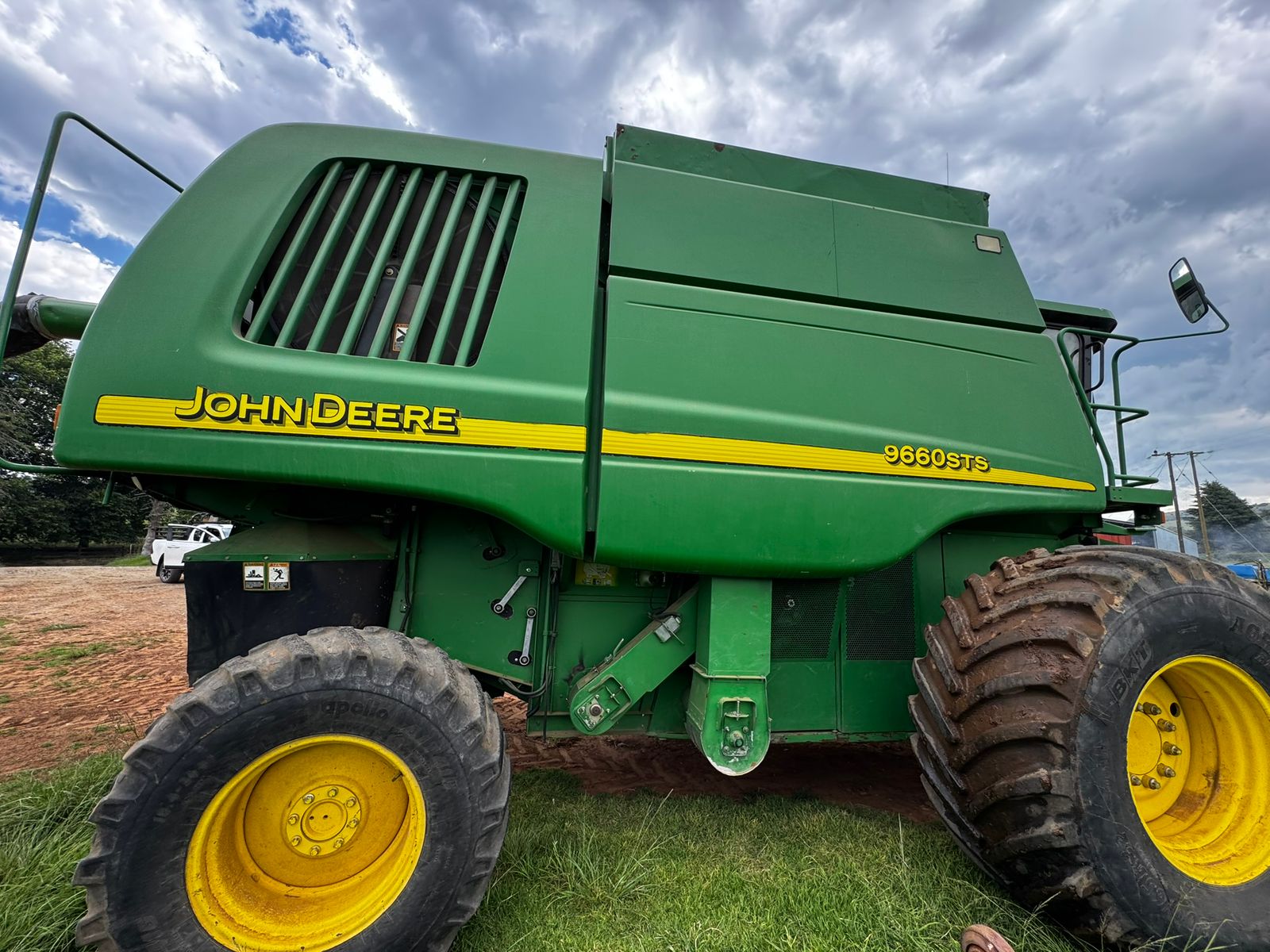 John Deere 9660 STS Stroper / Combine Harvester - Image 2