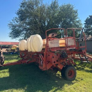 Alternative view of Kuhn 2227/29 Wheat / Koring Planter