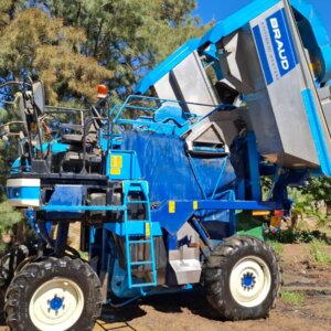 New Holland Braud SB56 Druiwe Stroper / Grape Harvester