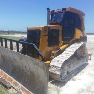 CAT D4H Dozer