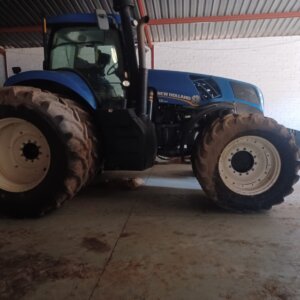 New Holland T8.390 Trekker / Tractor