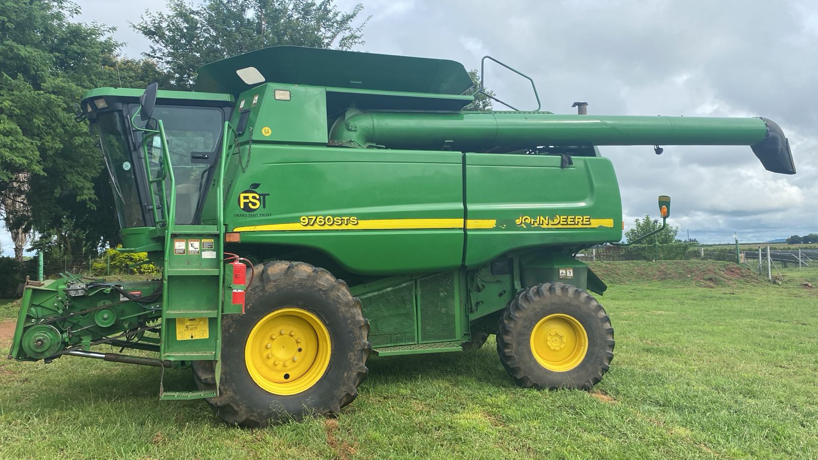 John Deere 9760 STS Stroper / Combine Harvester with John Deere 635 Flex Tafel / Table - Image 5