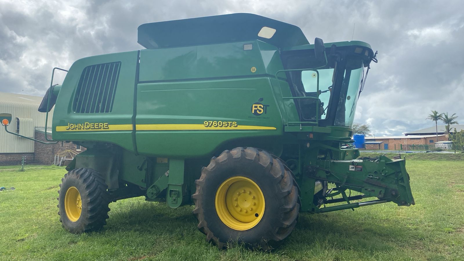 John Deere 9760 STS Stroper / Combine Harvester with John Deere 635 Flex Tafel / Table - Image 6
