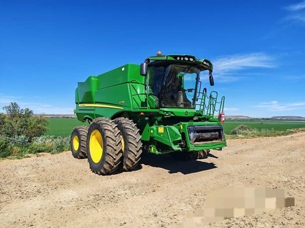 John Deere S770 Stroper / Combine Harvester