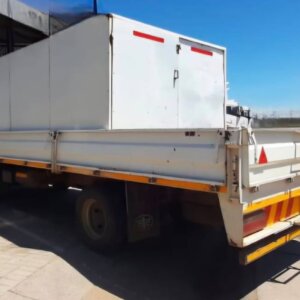 Alternative view of FAW 8-140FL 5 Ton Dropside Truck with Canopy / Valkant Vragmotor met Dop