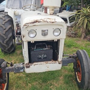 Alternative view of David Brown Selectamatic 880 Trekker / Tractor