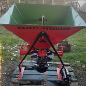 Massey Ferguson Fertilizer Spreader / Kunsmisstrooier