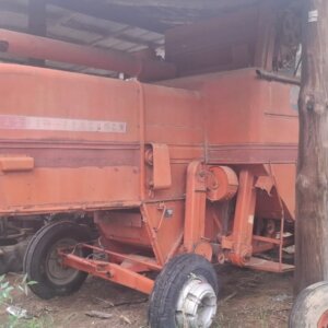 Massey Ferguson 300 Stroper / Combine Harvester with 3 Row Maize Table / Plukkerkop