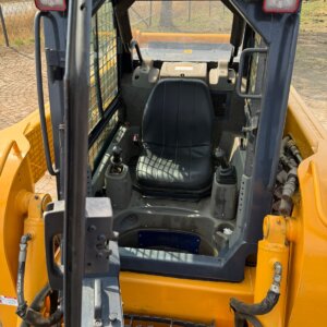 Alternative view of Mustang Skidsteer