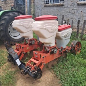 Alternative view of 2 Ry / Row Kuhn Planter