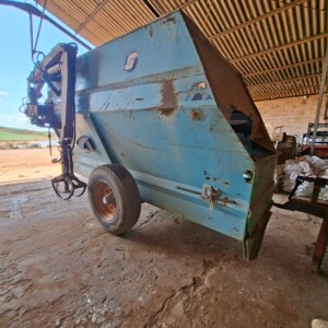 12 Cube Labrador Feed Mixer / Voermenger