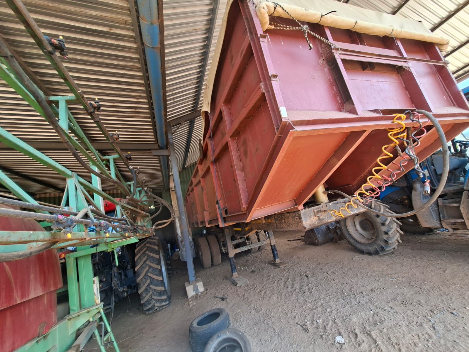 30 Cube Grain Tip Trailer / Graan Tipper Sleepwa - Image 2