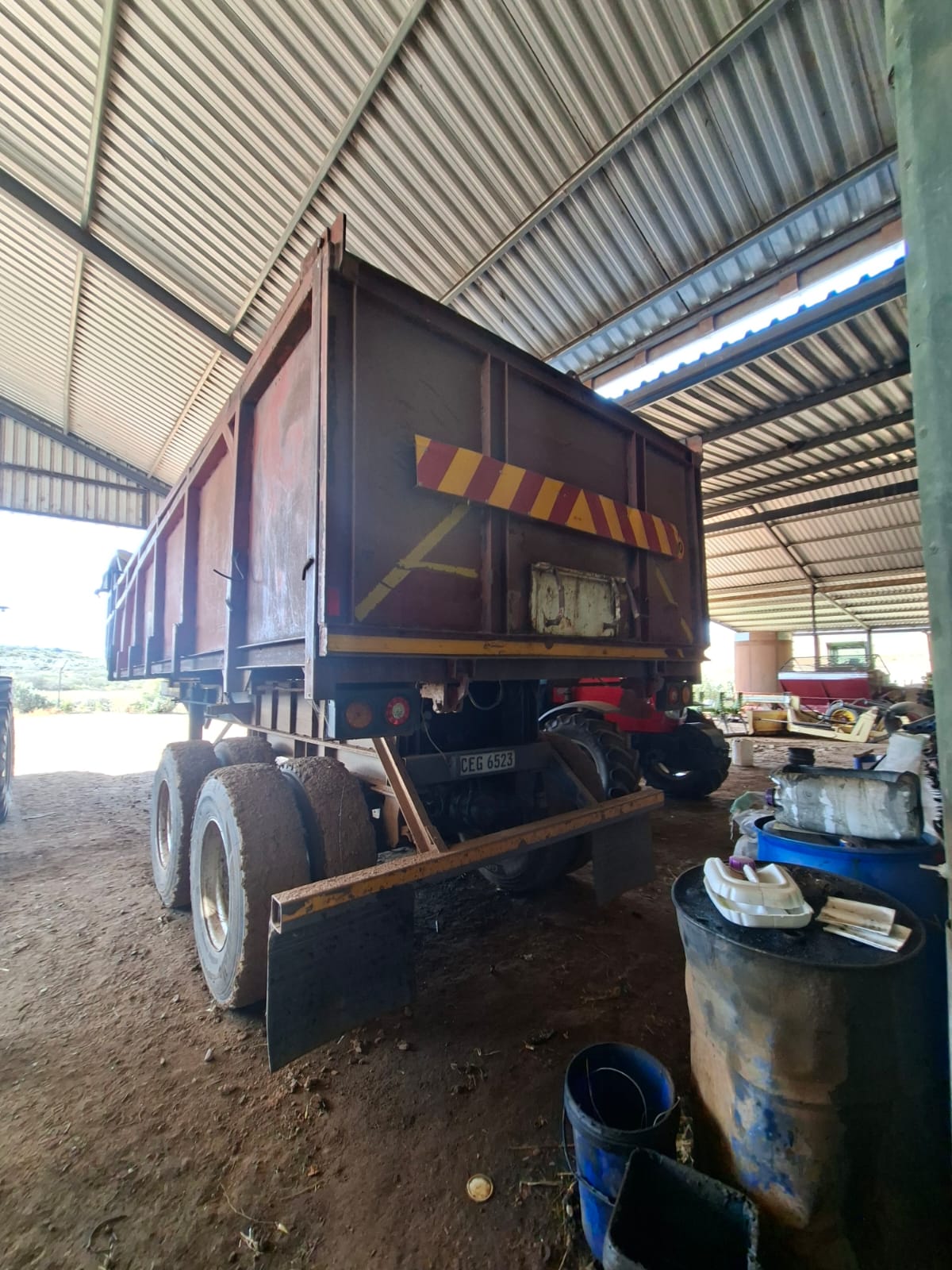 30 Cube Grain Tip Trailer / Graan Tipper Sleepwa - Image 4