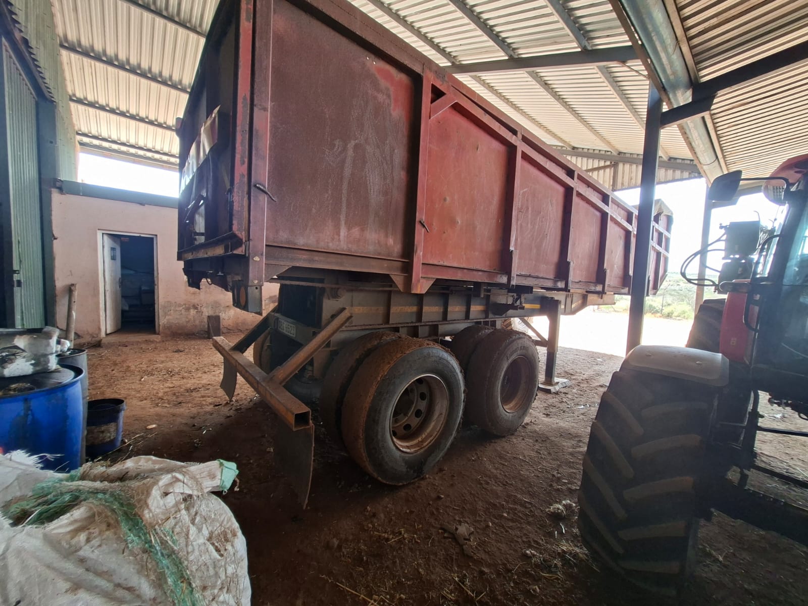 30 Cube Grain Tip Trailer / Graan Tipper Sleepwa - Image 5