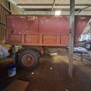 7 Cube Tipper Trailer / Sleepwa