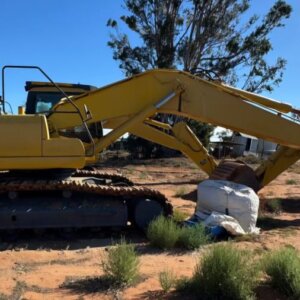 Alternative view of Komatsu PC400 Excavator / Graafmasjien