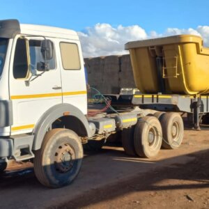 Mercedes Benz V-Series 2636 Truck & 2006 Henred Fruehauf 36 Cube Sloper Trailer