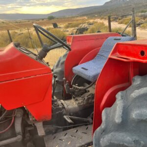 Alternative view of Massey Ferguson 165 Trekker / Tractor