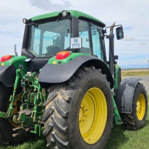 Alternative view of John Deere 6930 Trekker / Tractor