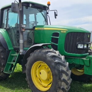 John Deere 6930 Trekker / Tractor