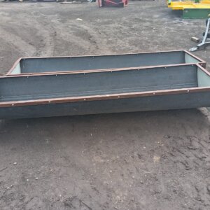 Alternative view of 2x 2.2 Meter Voer Krippe / Feeding Cribs