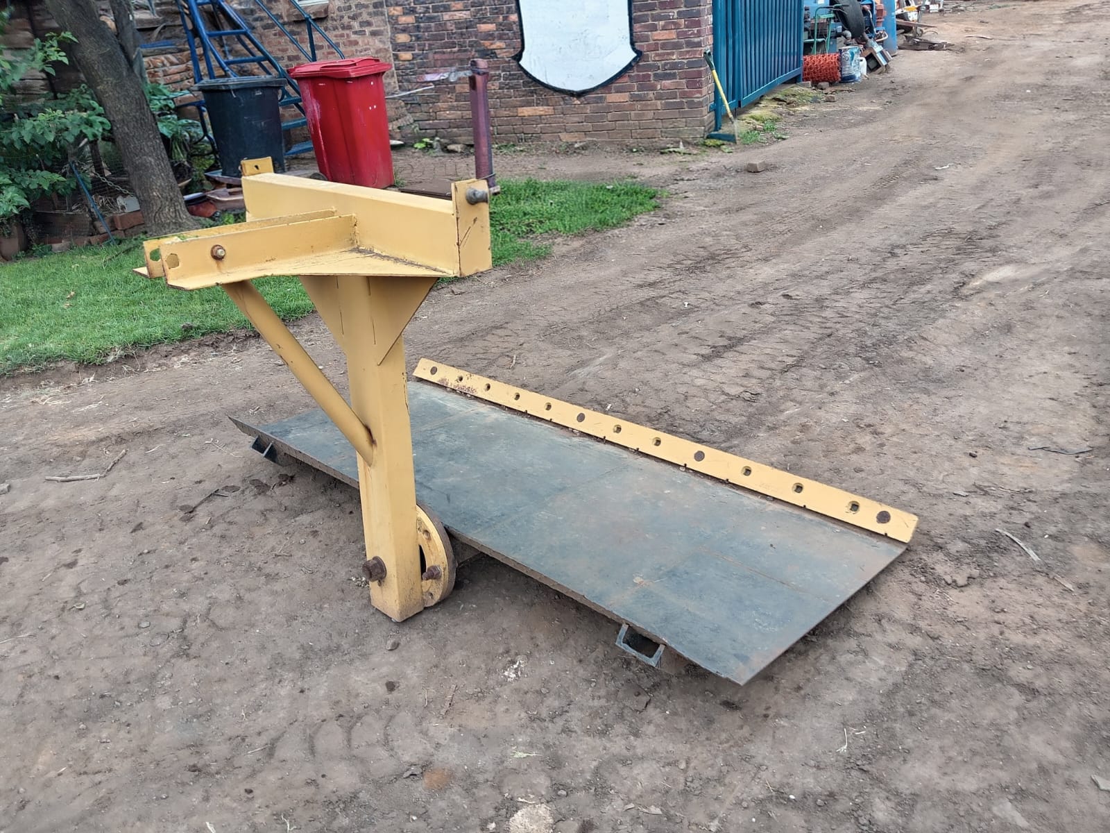 1.9m Skraper / Scraper