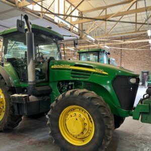 John Deere 7820 with 12 Row .76 John Deere 1750 Planter