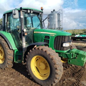 John Deere 6330 Trekker / Tractor