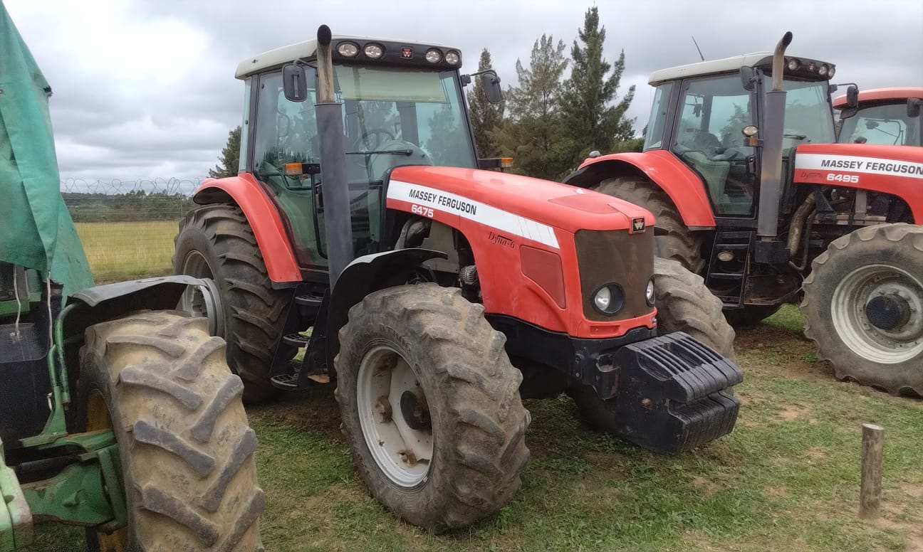 Massey Ferguson 6475 Trekker / Tractor