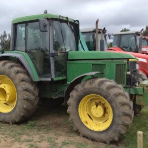 John Deere 6900 Trekker / Tractor