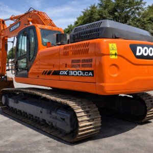 Doosan DX300LCA Excavator / Graafmasjien