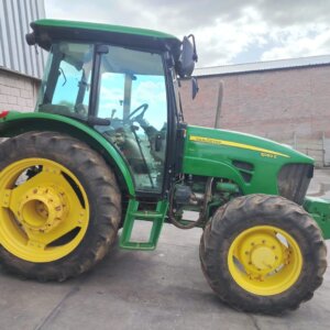 John Deere 5082E Cab Trekker / Tractor