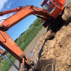 Alternative view of Hitachi ZX 200-1 Graafmasjien / Excavator