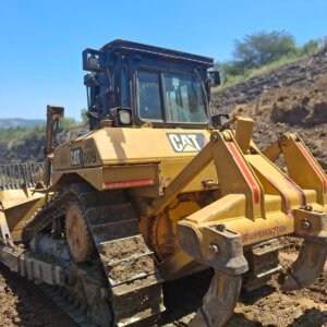 Alternative view of CAT D6 Dozer / Stootskraper