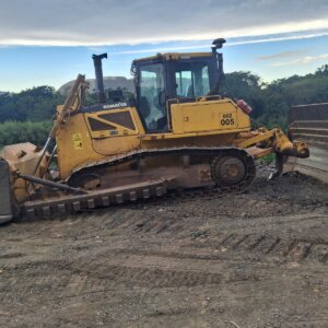 Komatsu D66E-16 Dozer / Stootskraper