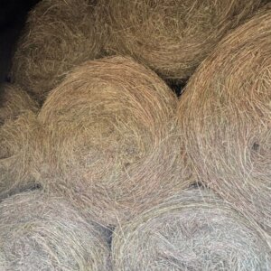 Alternative view of 800x Gras Bale / Grass Bales