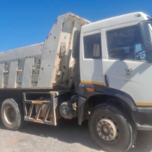 FAW 10 Cube Tipper Truck / Vragmotor