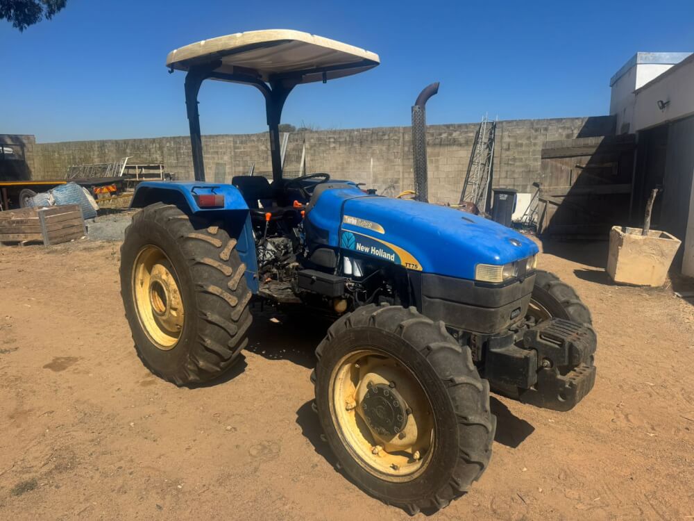 New Holland TT75 4x4 Trekker / Tractor
