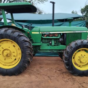 Alternative view of John Deere 3641 Trekker / Tractor
