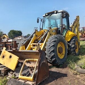 New Holland B115 TLB