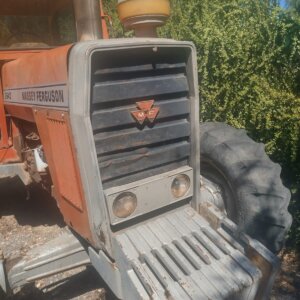 Alternative view of Massey Ferguson 2640 Trekker / Tractor